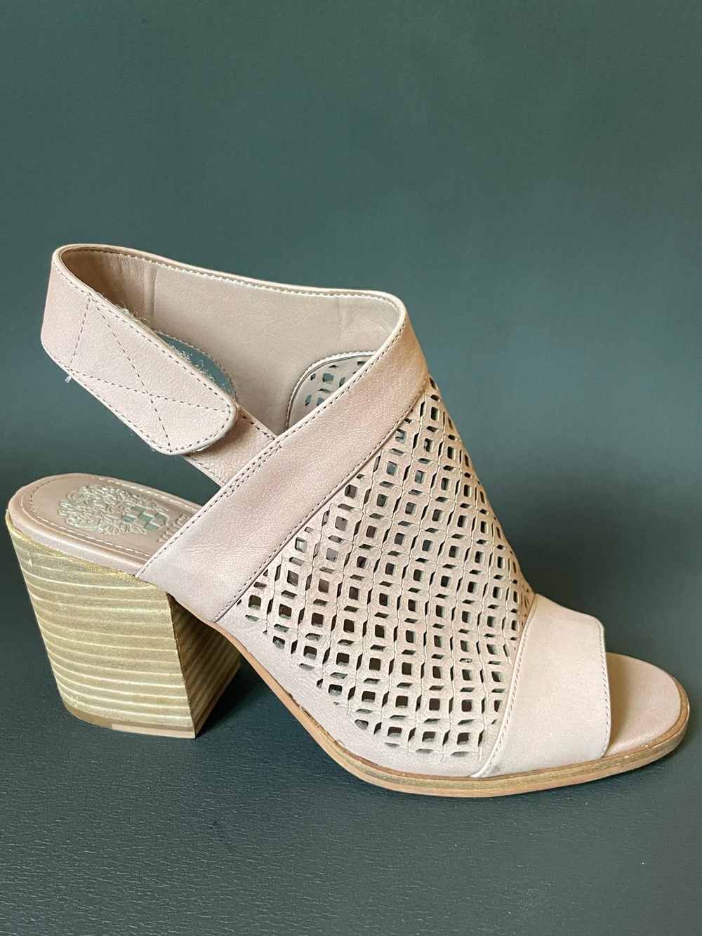 Vince Camuto Block Heel Ankle Sandals Kanito Nubuck leather peep toe 7 W wide